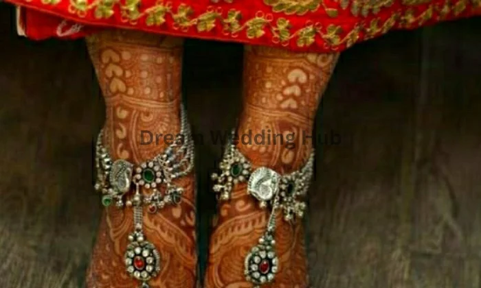 Femina Bridal Mehndi Art and Class